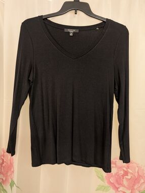 Cyrus New Black V-Neck Ribbed Long Sleeve Top